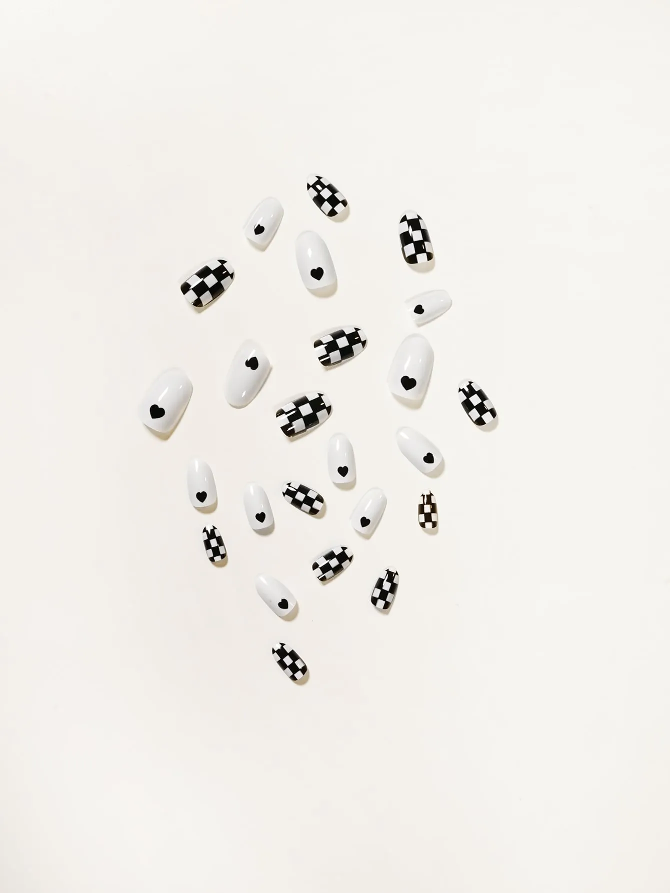 24pcs Checkered Pattern Nail & 1pc Tape & 1pc Nail File - Black and White