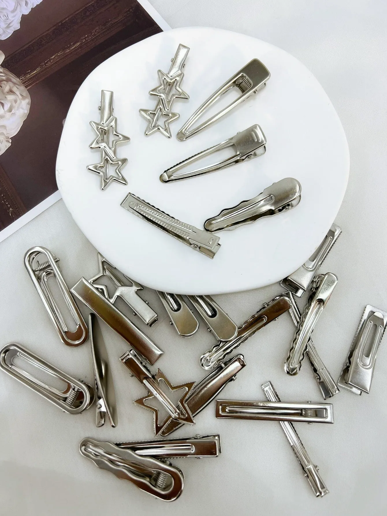 24pcs Silver Star And Cloud Design Hair Clips