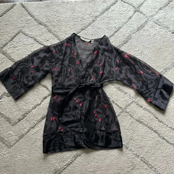 90s Victoria’s Secret robe Sheer Chiffon Black Silky Satin red Floral medium