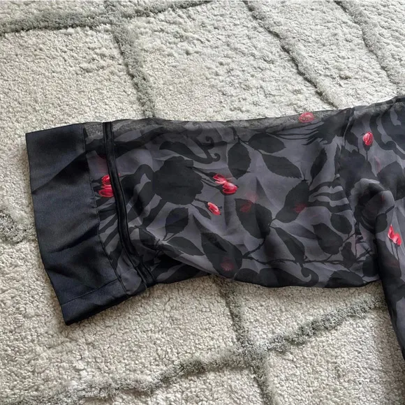 90s Victoria’s Secret robe Sheer Chiffon Black Silky Satin red Floral medium