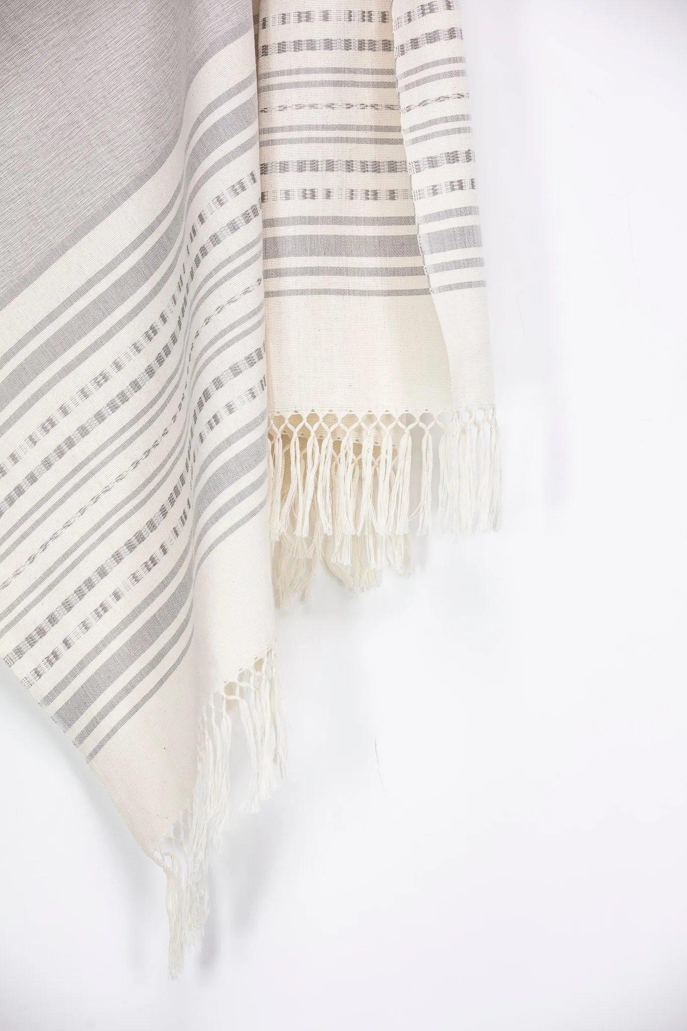 Alba Throw