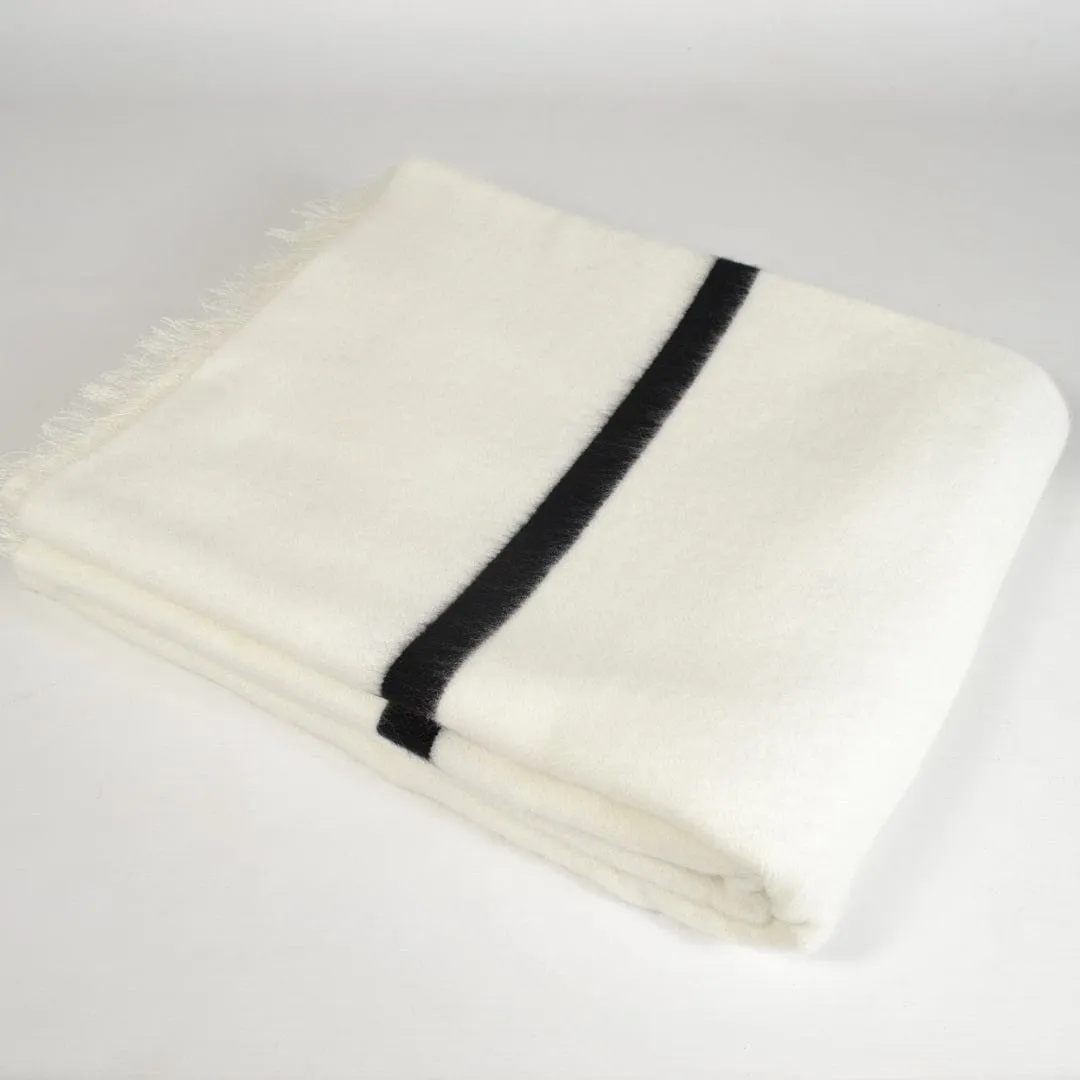 Aranda Ingcawe Xhosa 180x200cm White/Black IN28Z