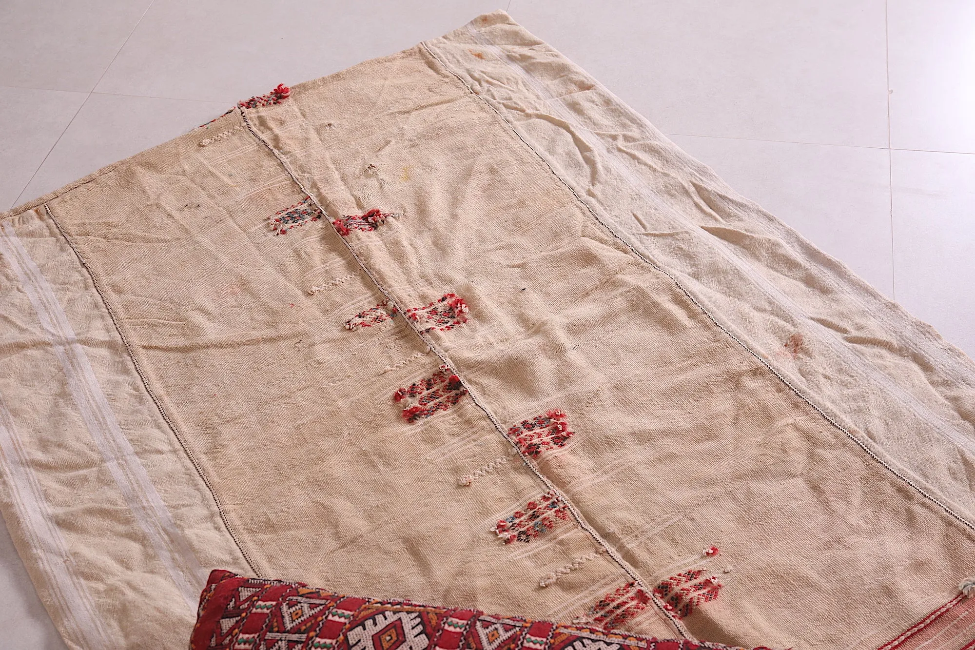 Beige Moroccan Runner Rug - 3.3 X 4.4 Feet | Handwoven Kilim