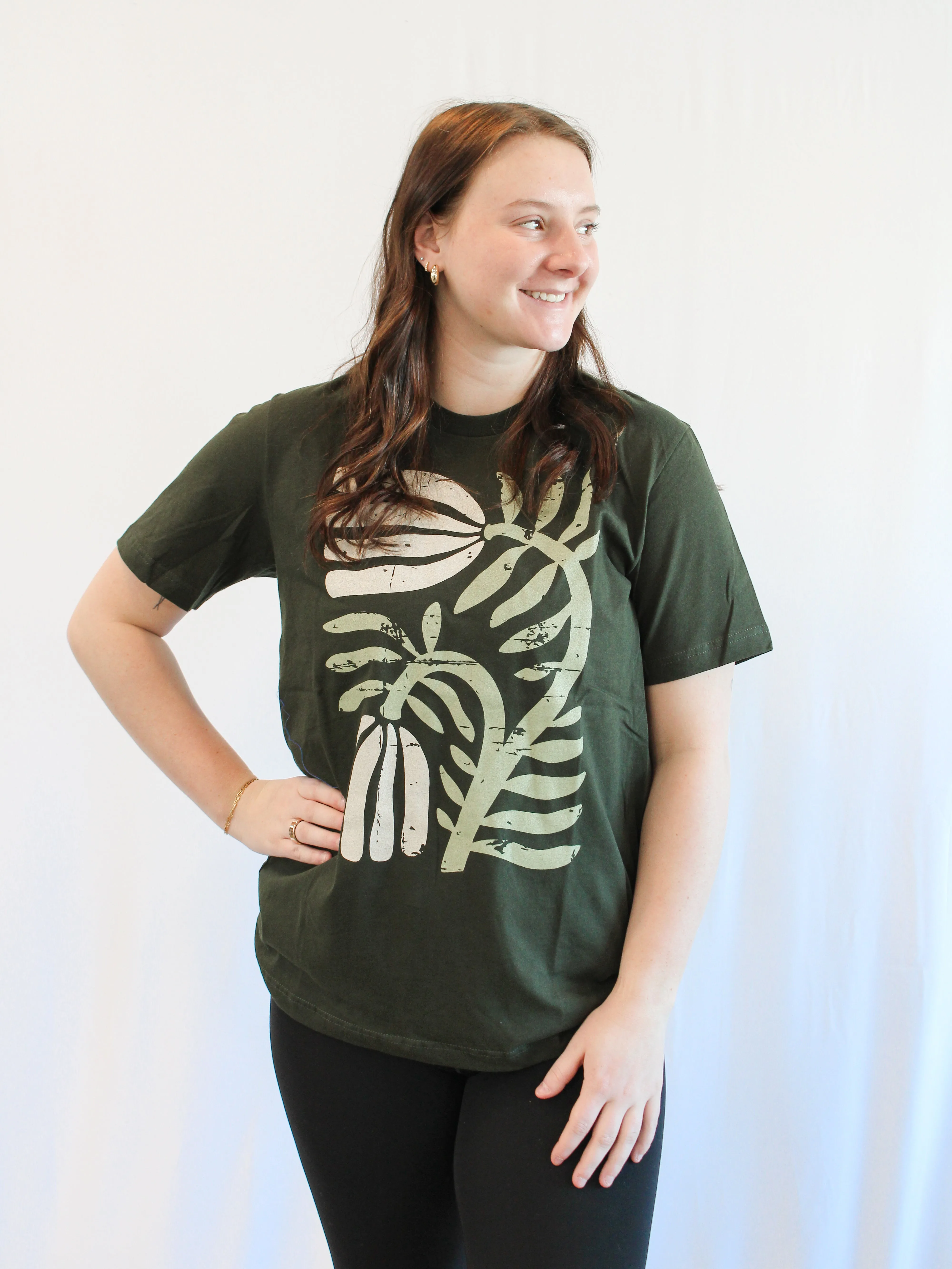 BOHO FLORAL ABSTRACT GRAPHIC TEE