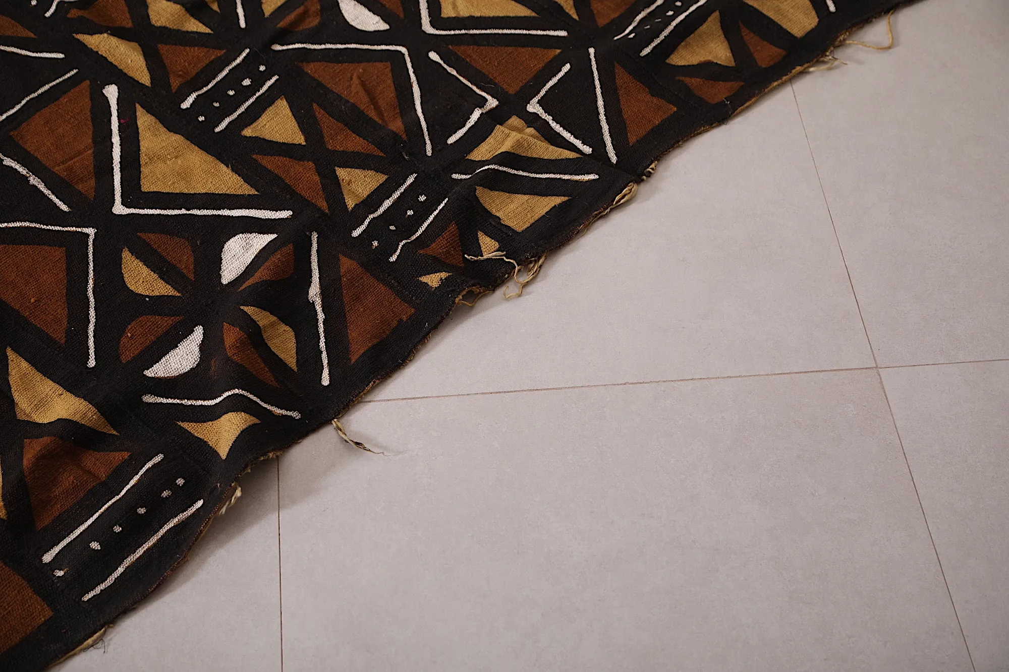 Bold African Tribal Handwoven Kilim Rug - 5.2 FT X 7 FT