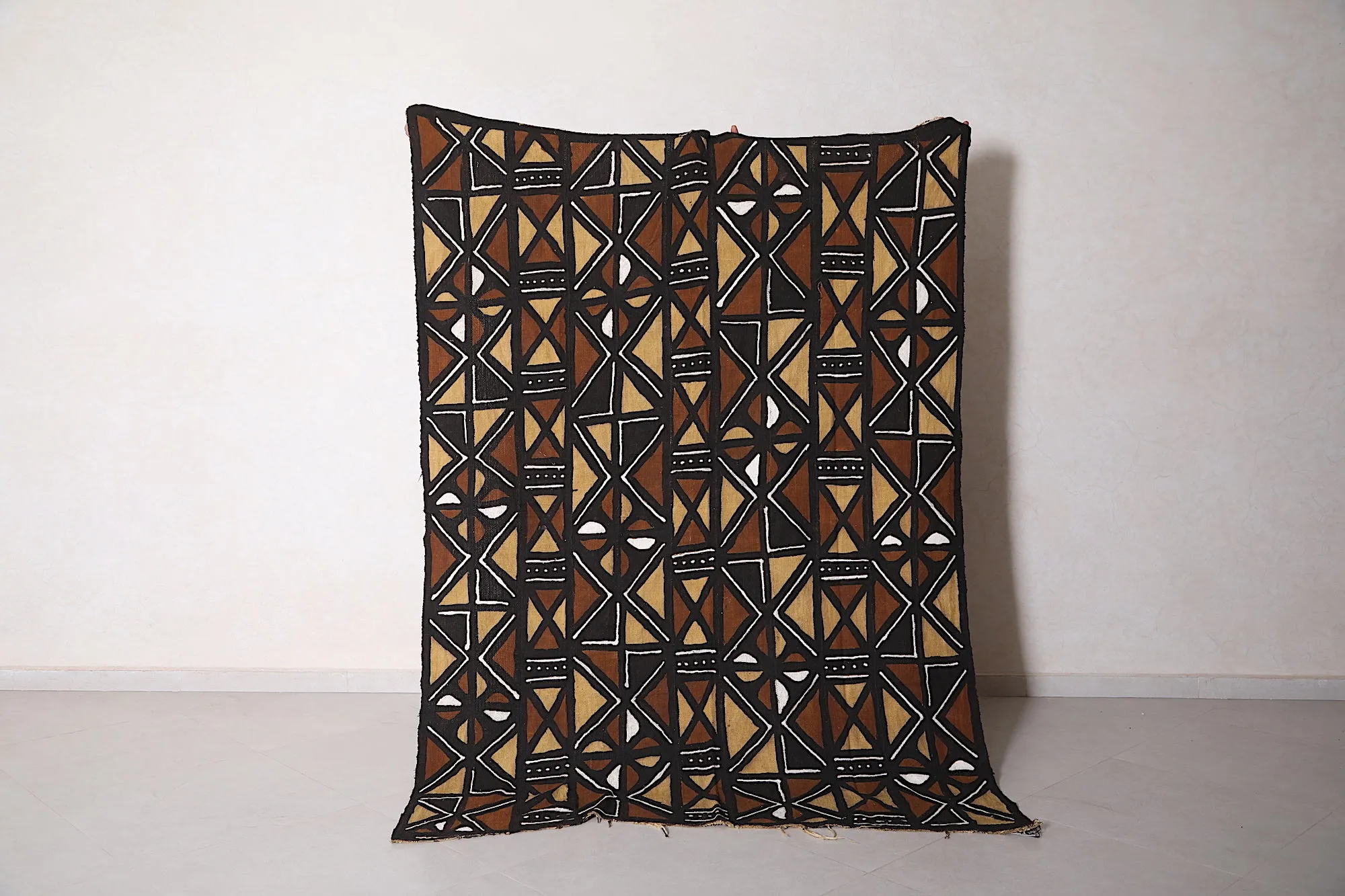 Bold African Tribal Handwoven Kilim Rug - 5.2 FT X 7 FT