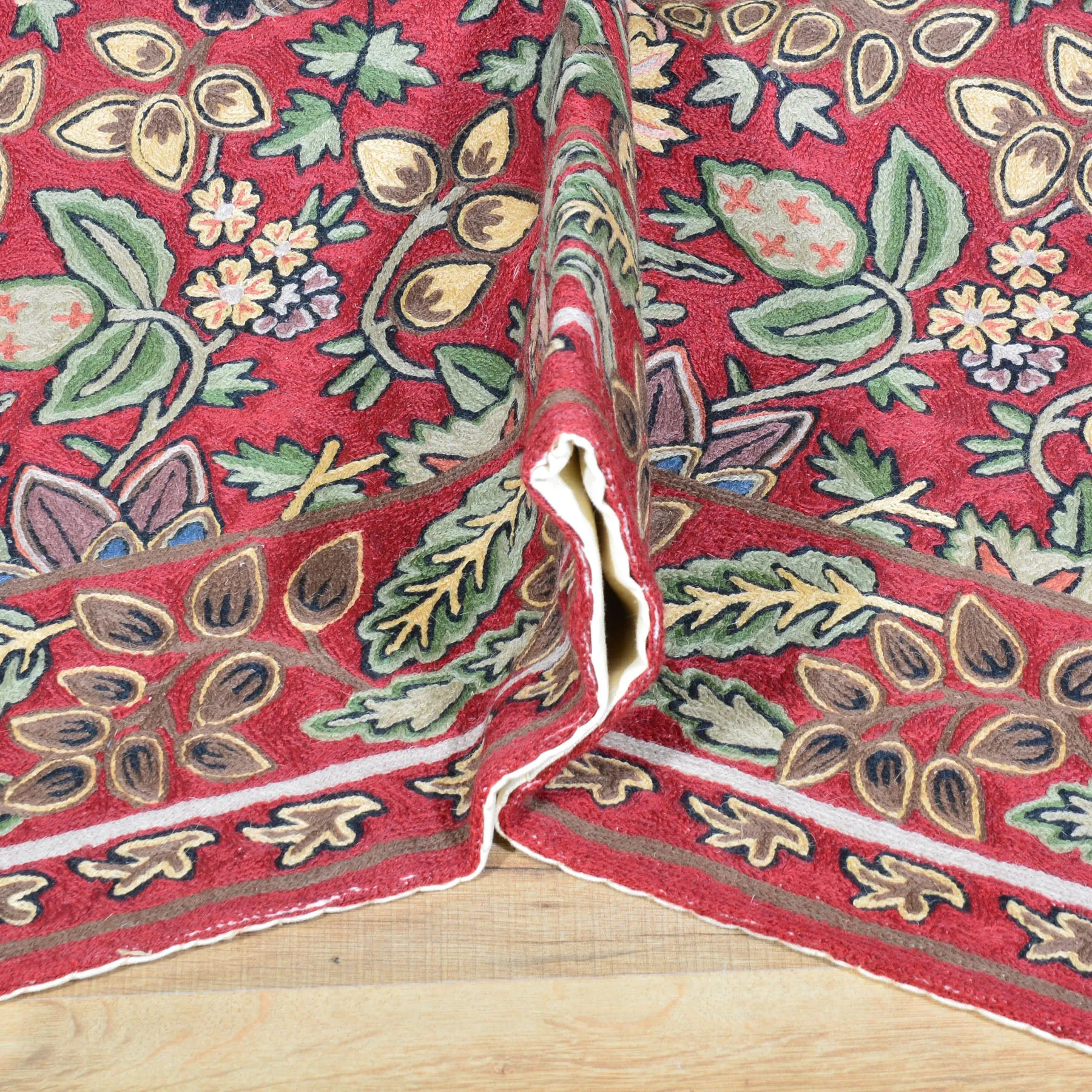 Chain-Stitched Kashmir Floral Handmade Wool Rug (Size 4.0 X 6.0) Brral-5262