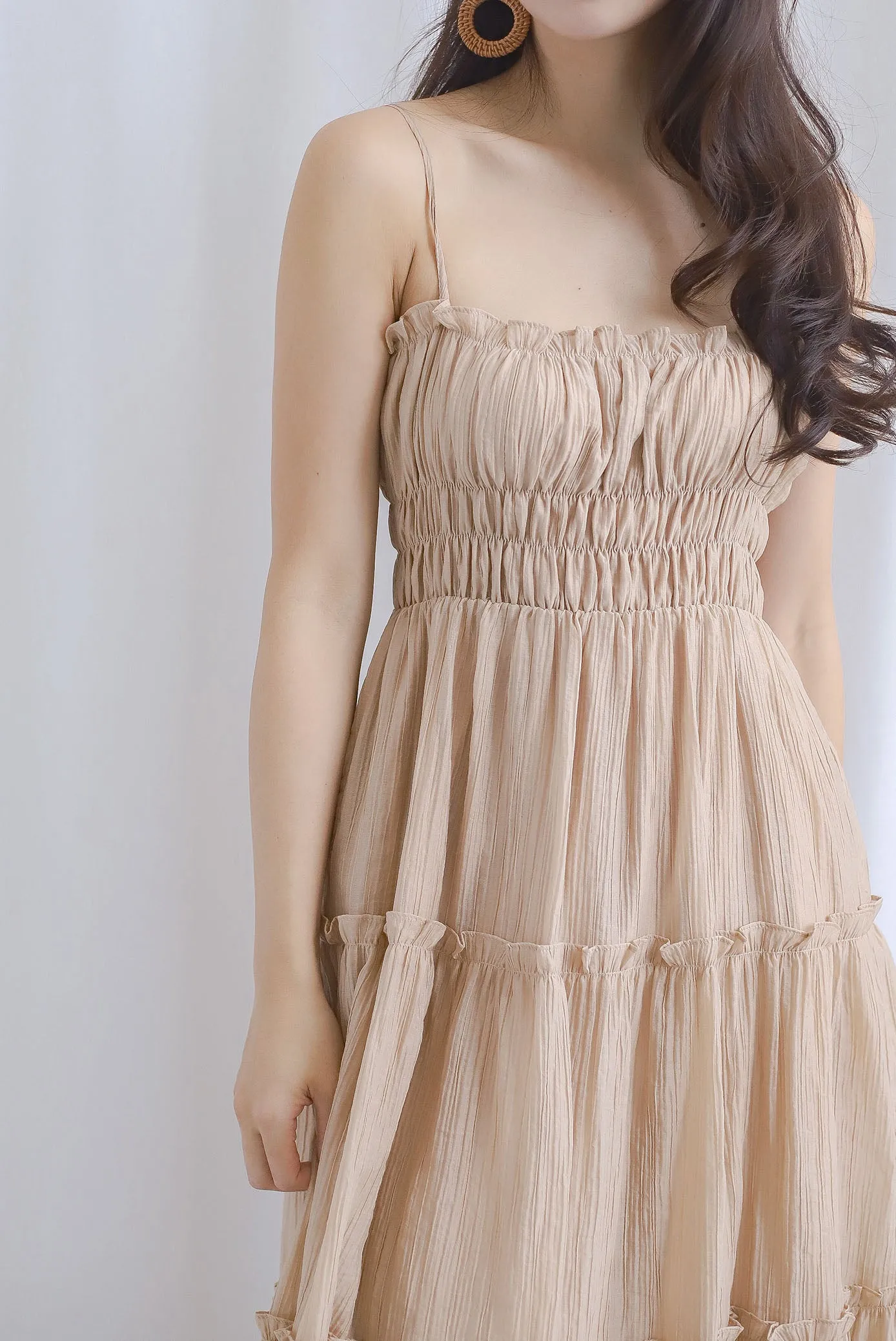 Ellee Organza Chiffon Ruffle Dress In Mocha