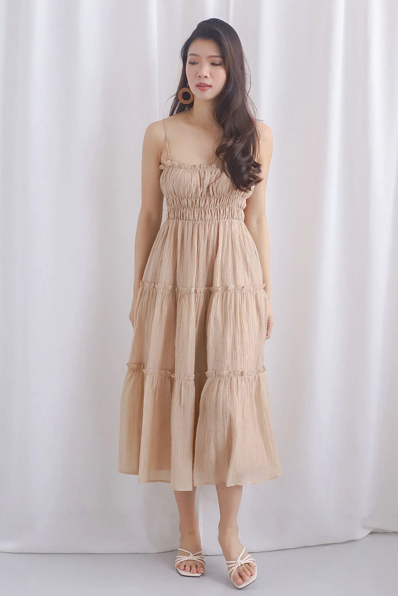 Ellee Organza Chiffon Ruffle Dress In Mocha