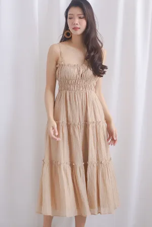 Ellee Organza Chiffon Ruffle Dress In Mocha