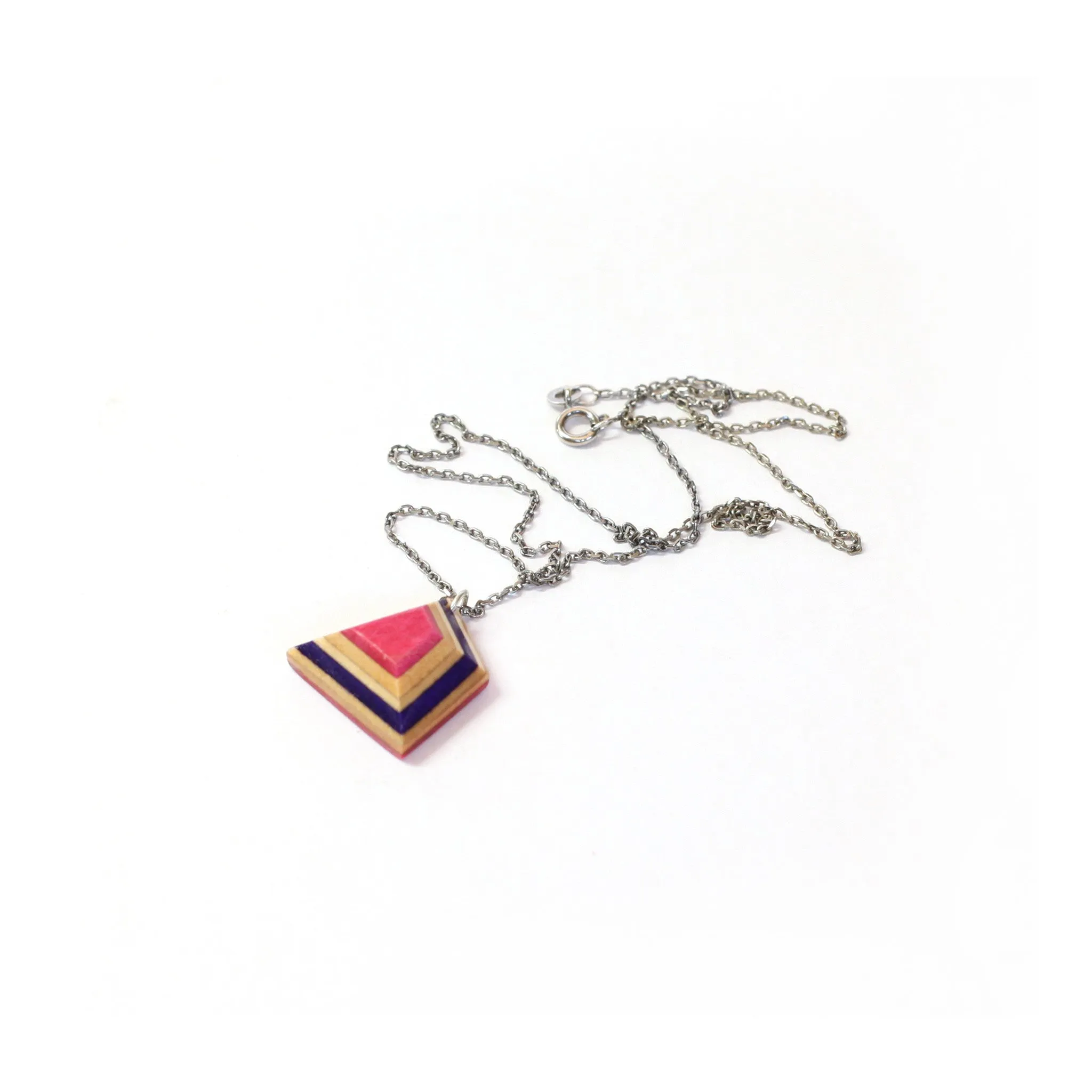 G-Metric Necklace