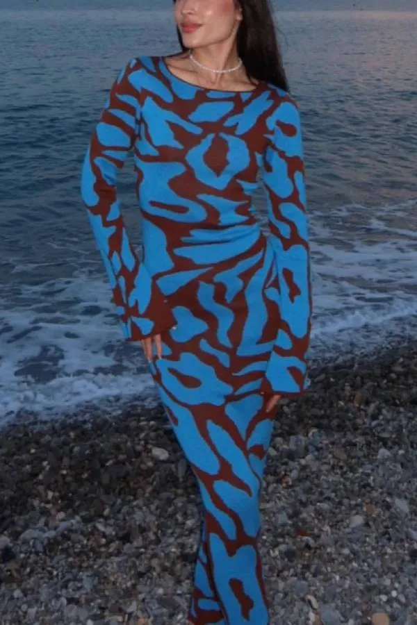 Graphic Print Fitted Knit Maxi Dress