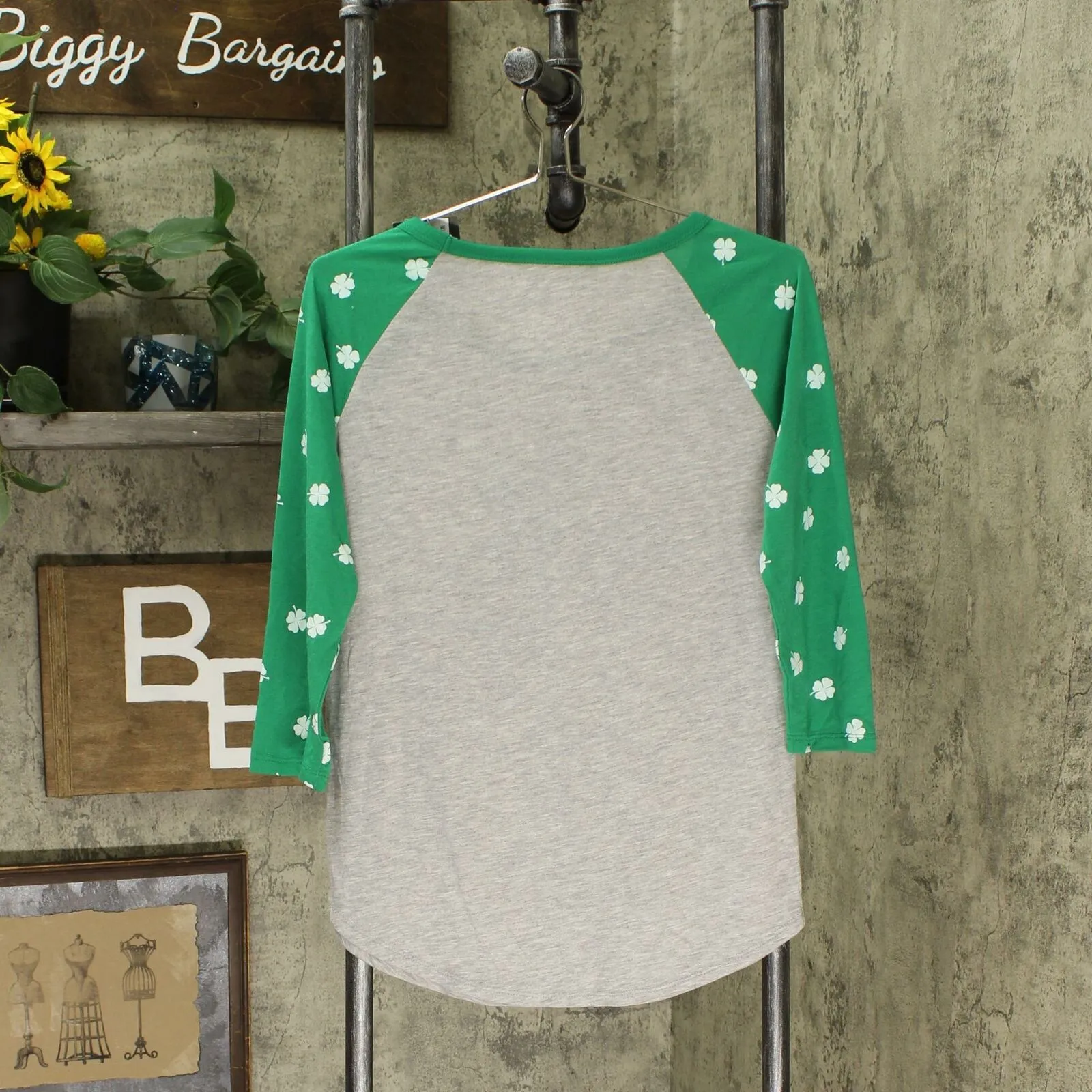 Grayson/Threads Women's St. Patrick's Day Clover 3/4 Sleeve Raglan T-Shirt