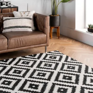 Hand Tufted Kellee Area Rug - Black