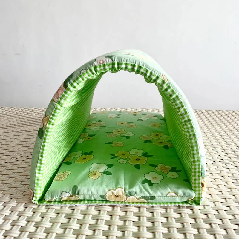 No Furries Delights Hoppy Hideaway Tunnel Green Garden Blossoms