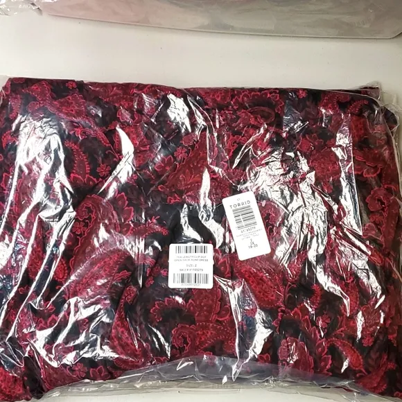 ❤NWT TORRID DRESS - TEA LENGTH - A-LINE PAISLEY CHIFFON - OPEN BACK - PLUS SIZE