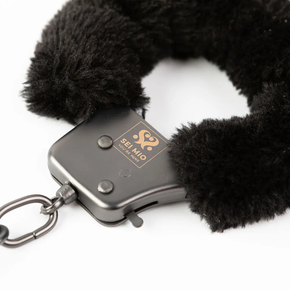 SEI MIO Cuff Love Furry Metal Handcuffs