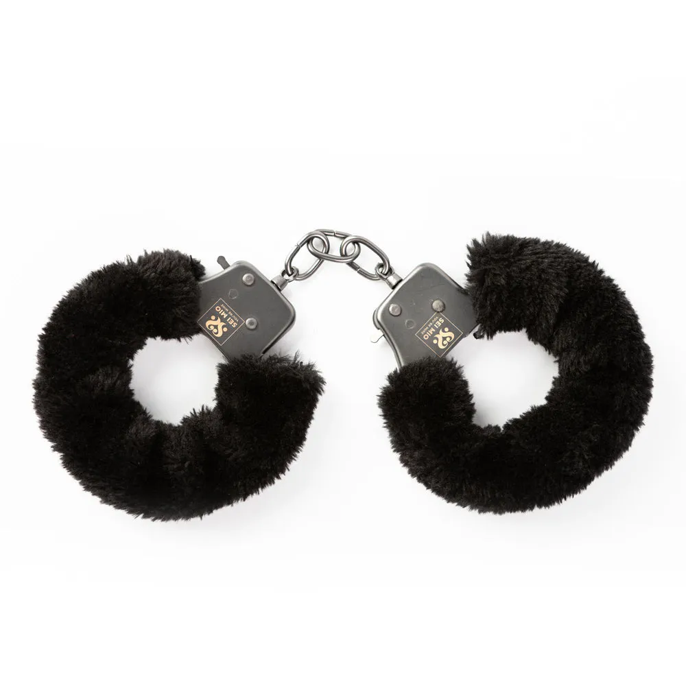 SEI MIO Cuff Love Furry Metal Handcuffs