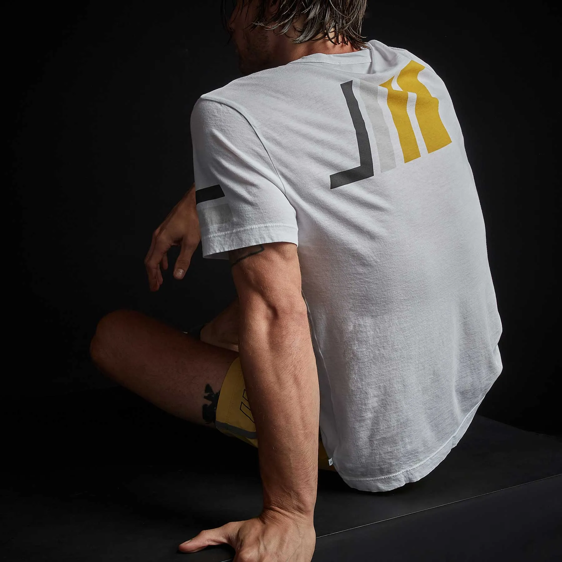 Short Sleeve Graphic Crew Neck - White