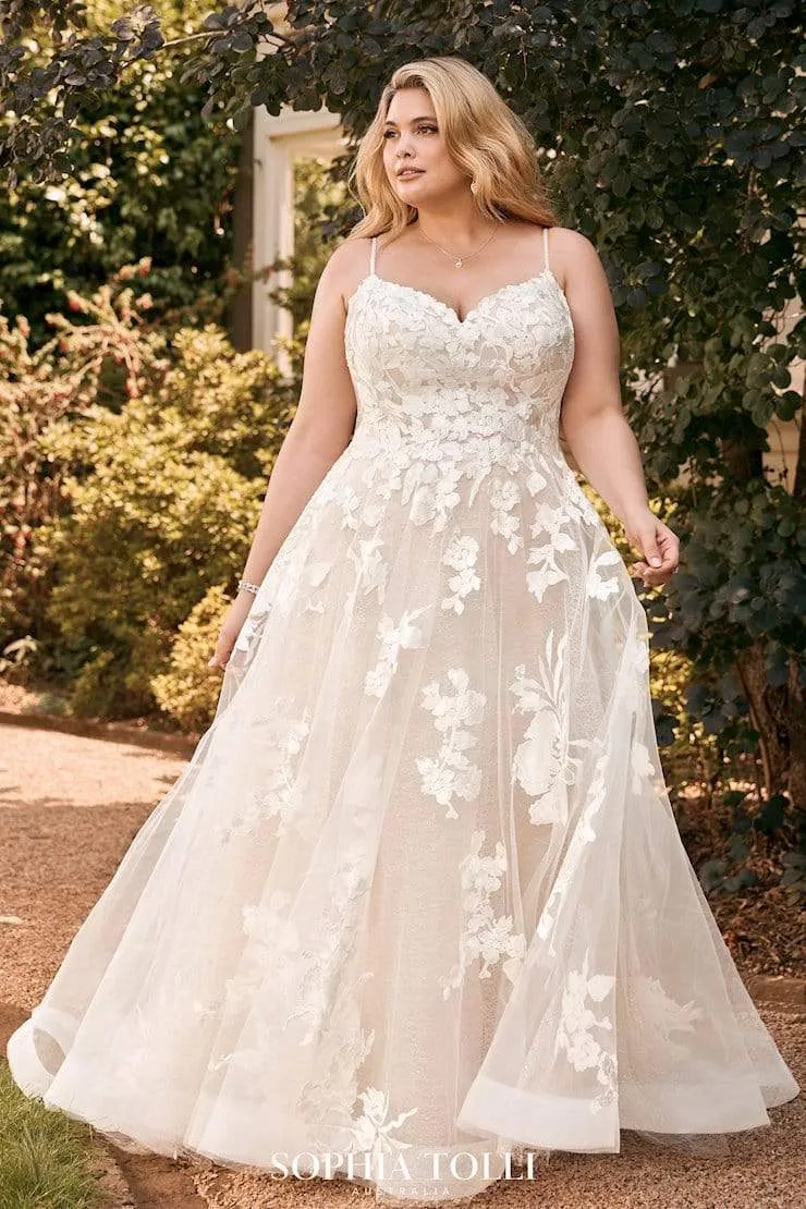 Sophia Tolli: Y22051 - Nikita