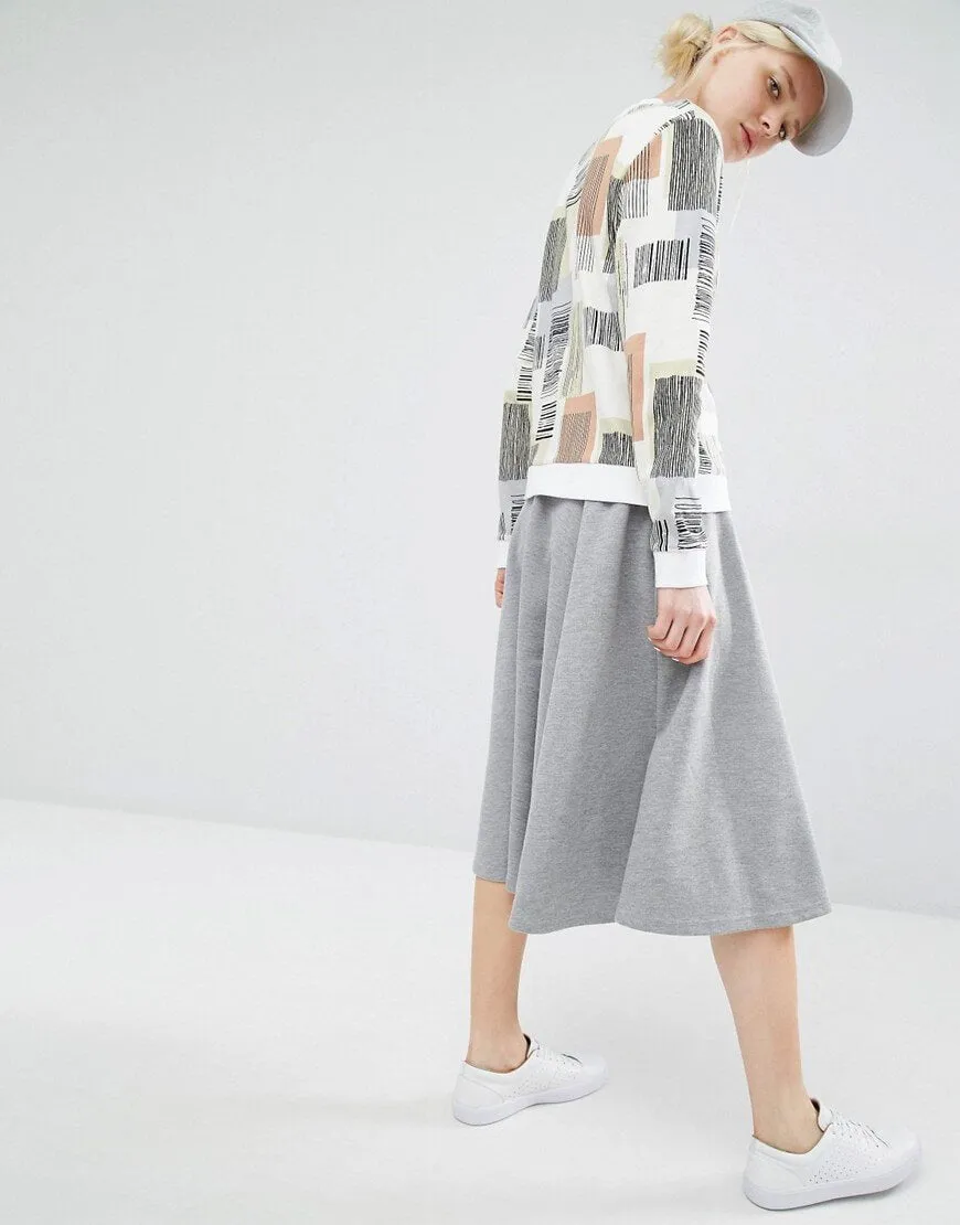 Sweatshirt in Geometric Print