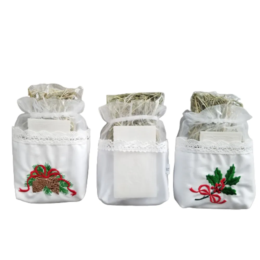 Traditional Polish Lace Pouch Holder with Christmas Wafer & Hay Set, Holly Embroidery