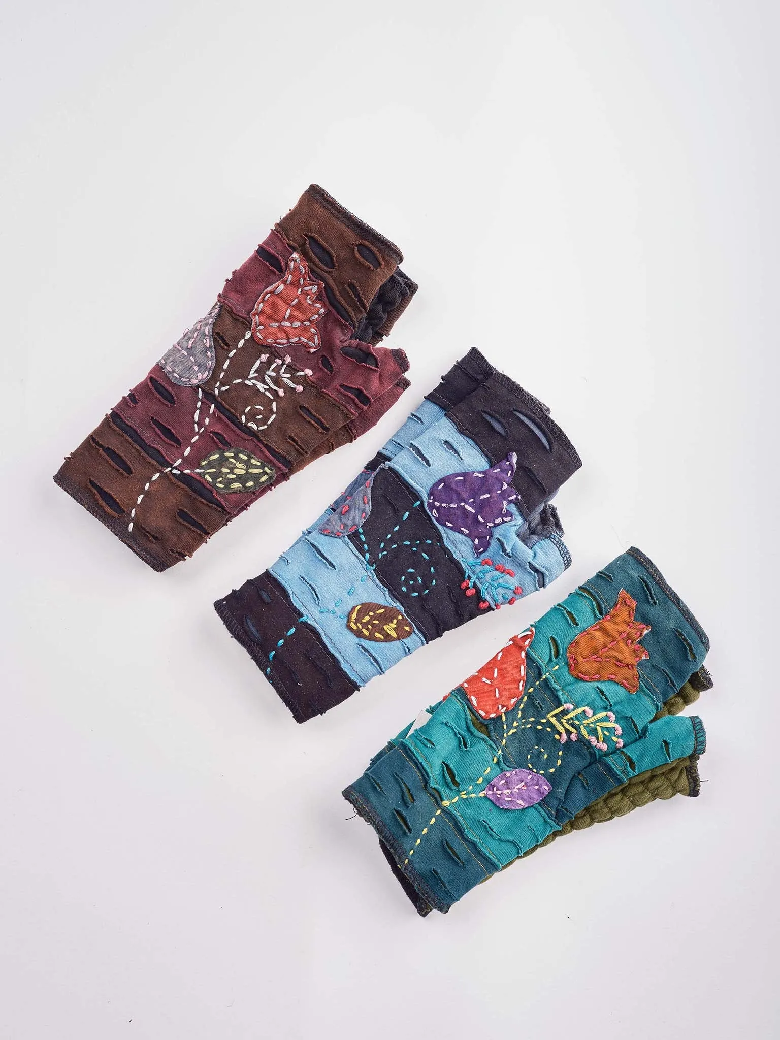 Tulip Embroidered Cotton Hamdwarmer.