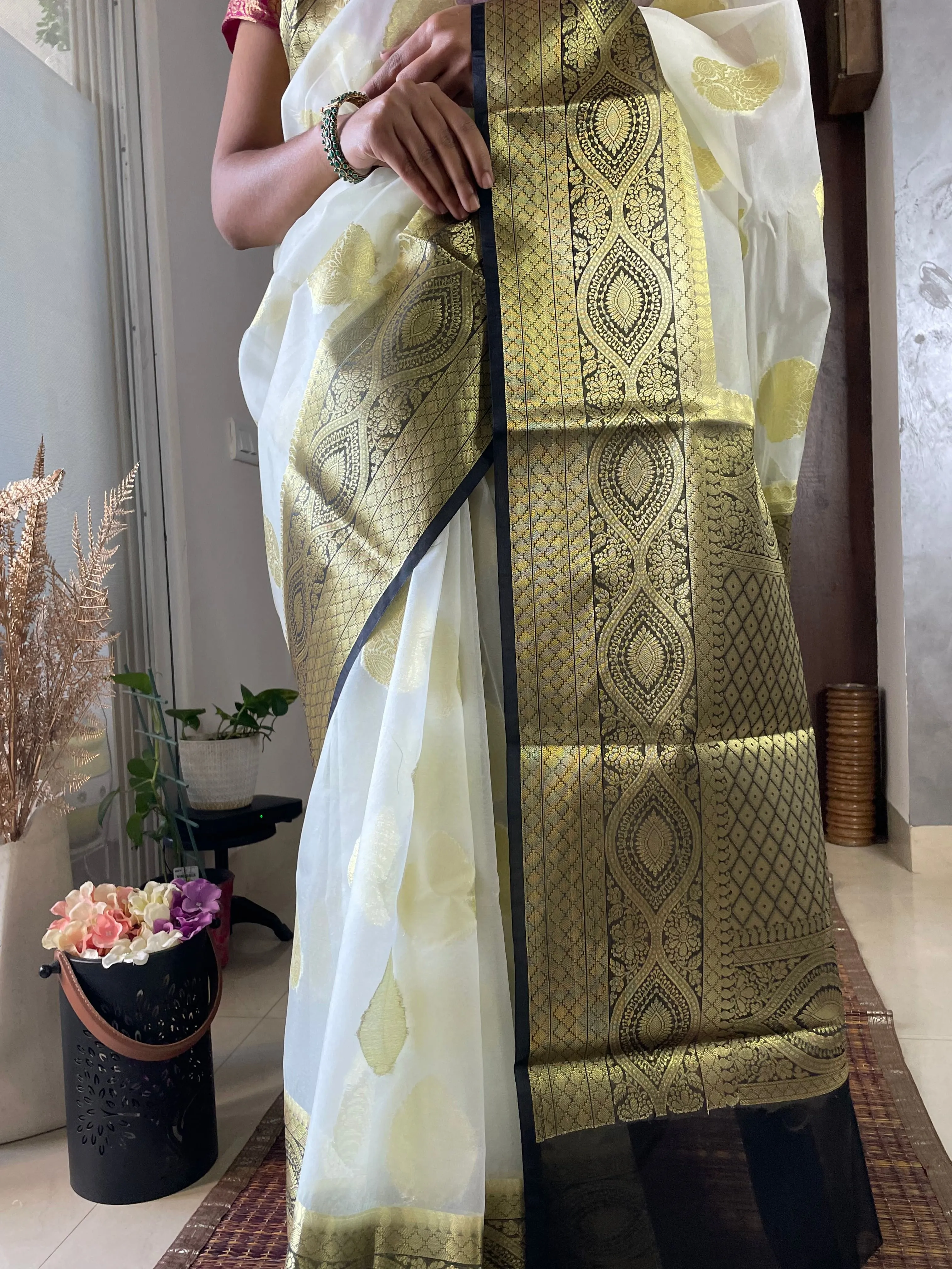 White Gold Banarasi Semi Kora Organza Party/Festive Saree
